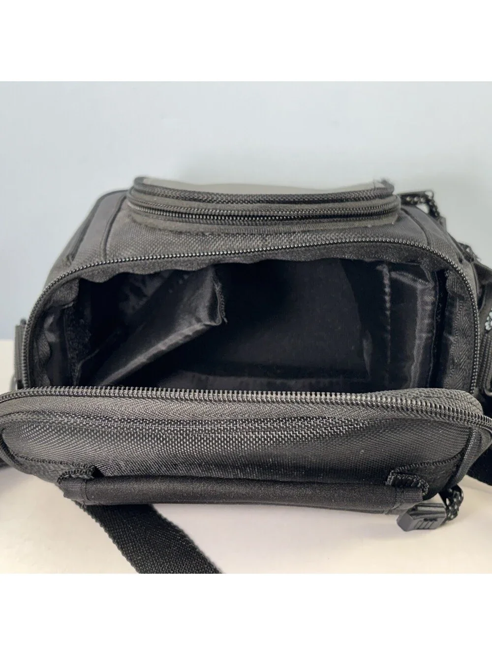 Universal Voyager Nylon Soft Camera & Camera Gear Case With Strap Multi Pocket